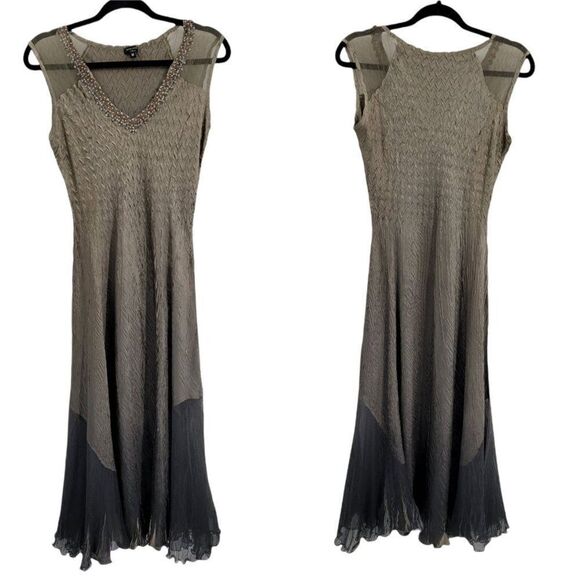 Komarov Sleeveless Crinkle Beaded V-neck Ombre Sheer Panel Twirl Maxi Dress Sz M - Picture 1 of 14